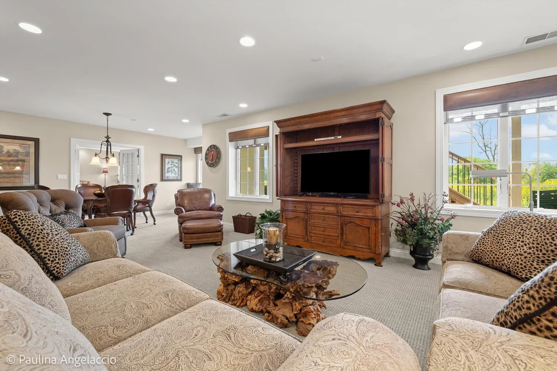 Photo of 1013 Ridgeview Drive