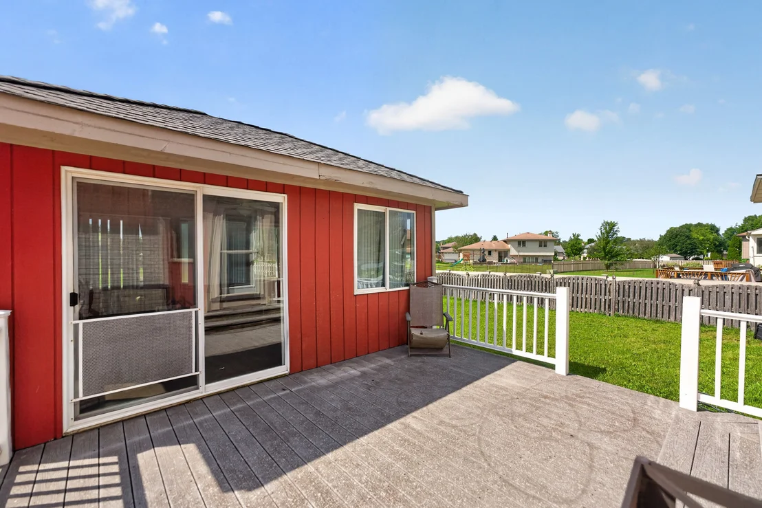 Photo of 7622 W Lakeside Drive