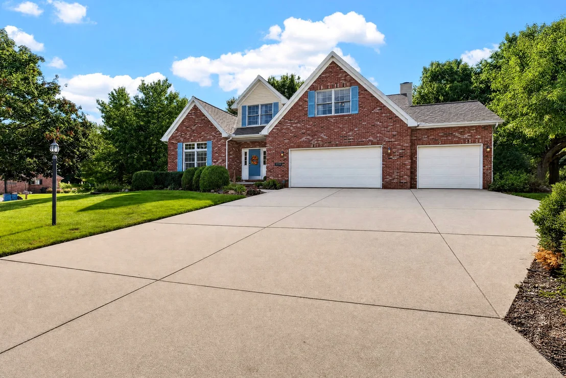 Photo of 9159 Deer Ridge Drive