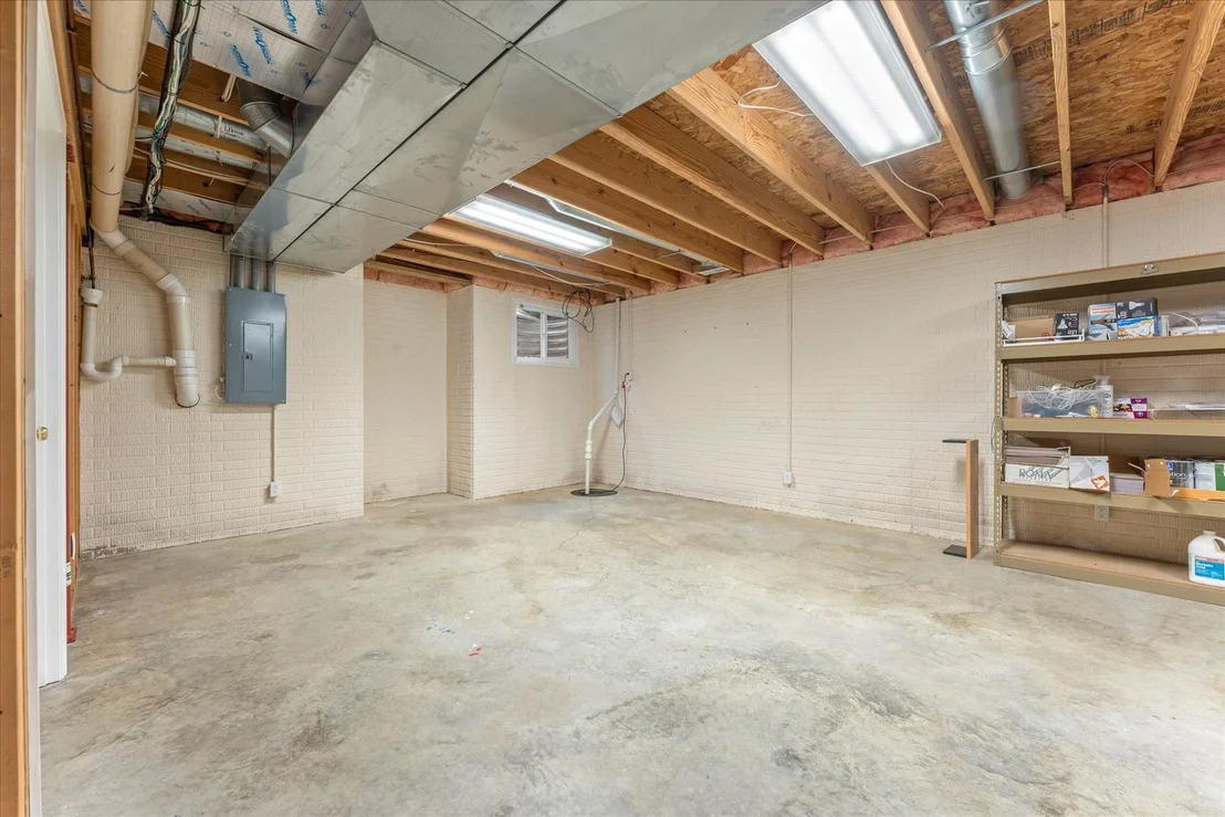 Photo of 1703 Deer Run Drive