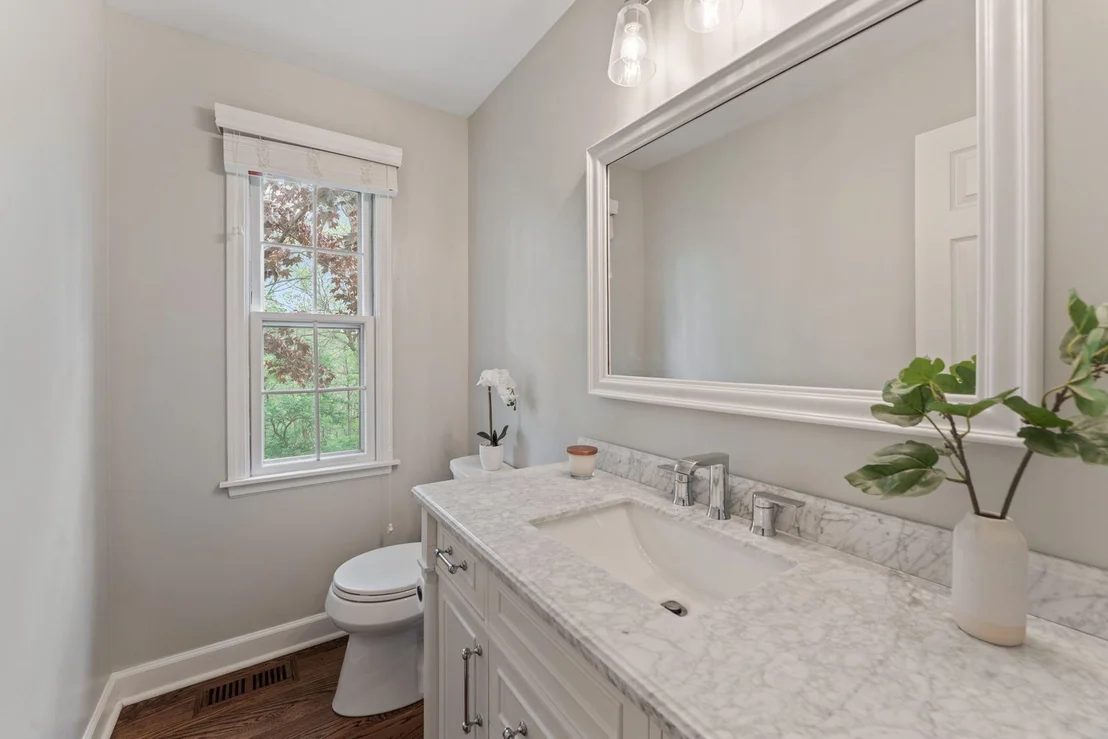 Photo of 635 Oakview Drive