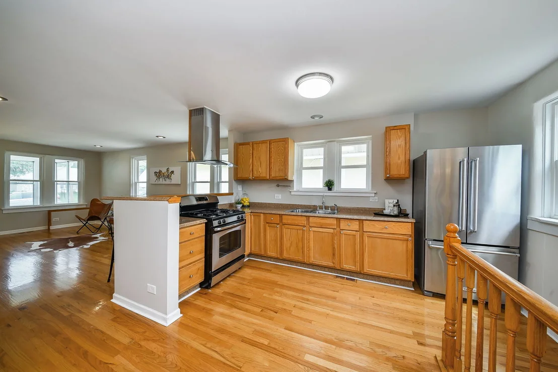Photo of 935 4th Avenue