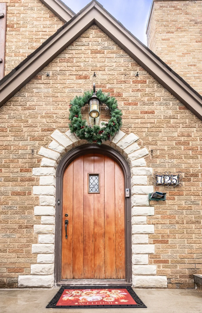 Photo of 725 Augusta Avenue