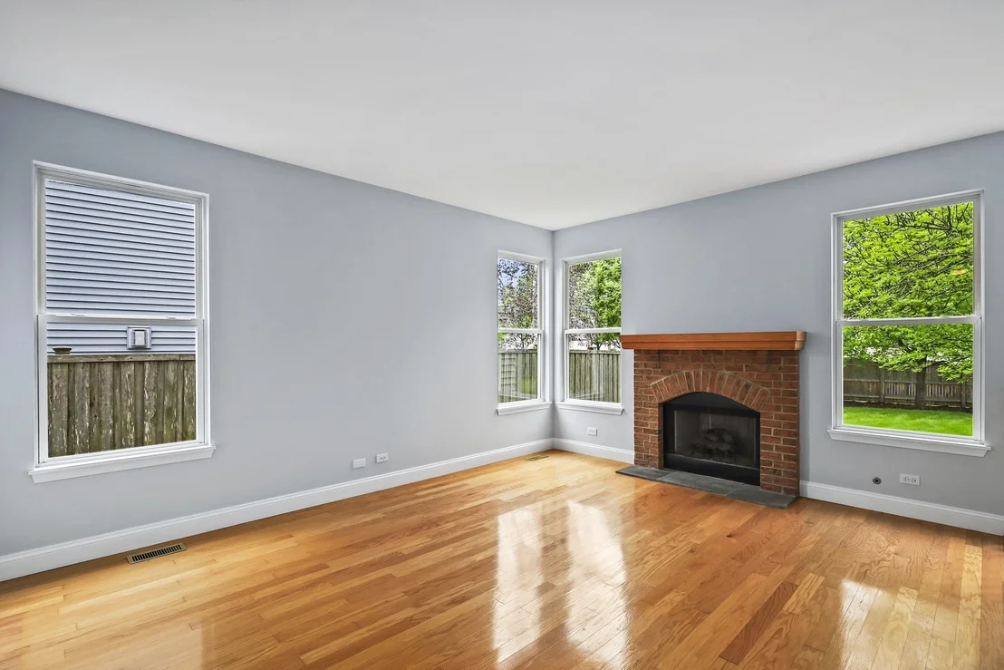 Photo of 2455 Emerson Lane