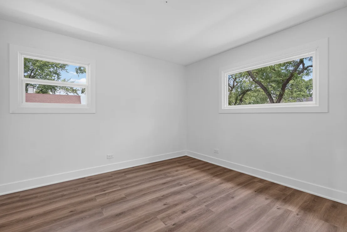 Photo of 405 W Newport Road