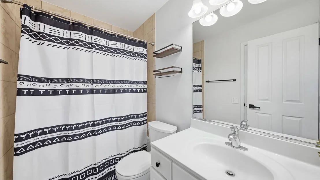 Photo of 118 Oakton Drive