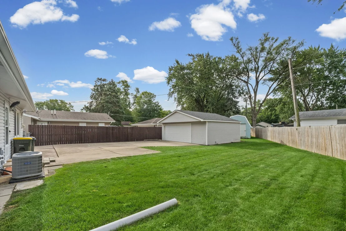 Photo of 2207 Kingfisher Lane