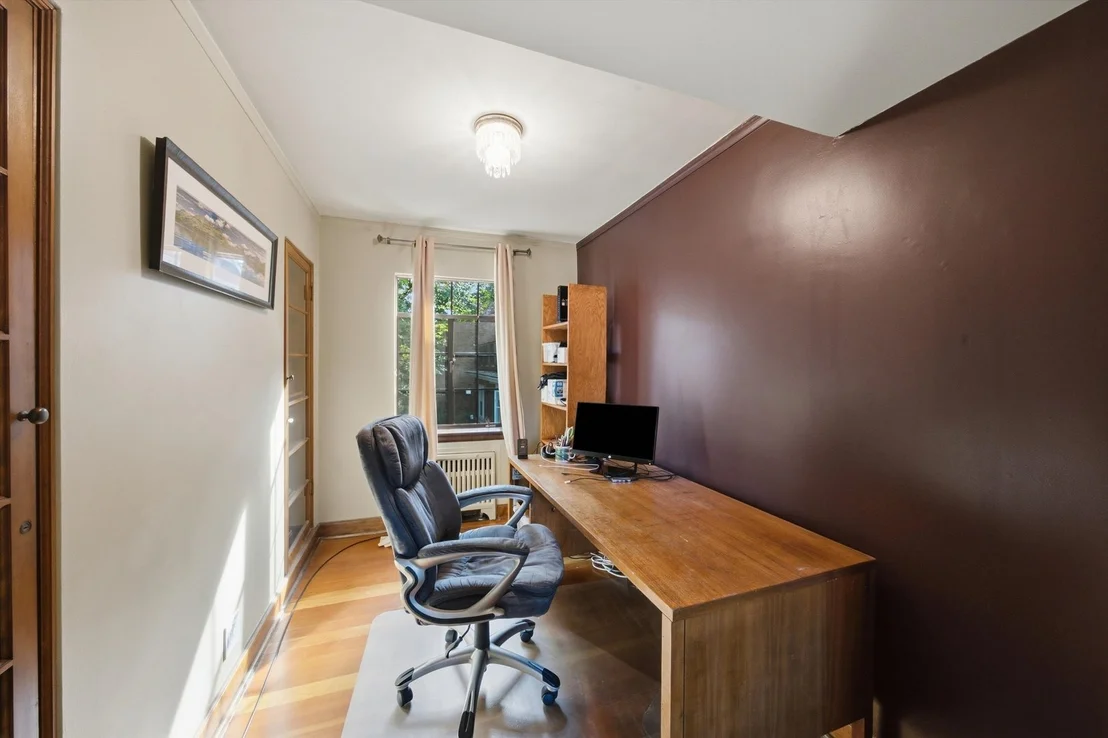 Photo of 327 Selborne Road