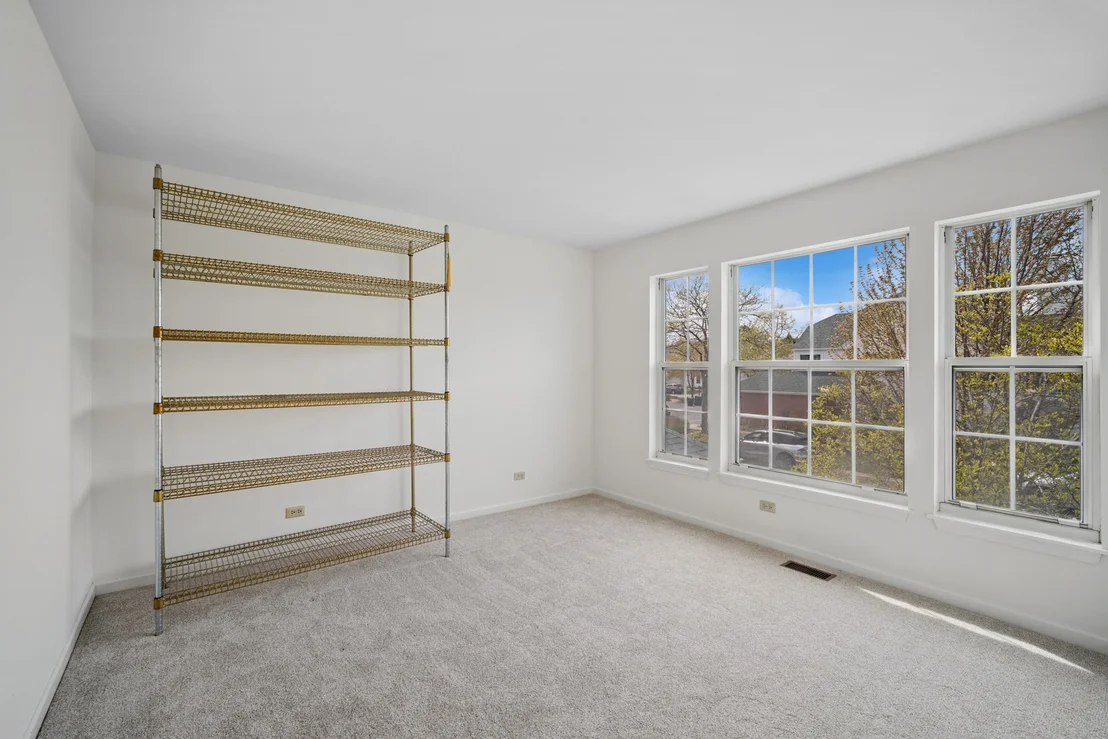 Photo of 103 Meadowbrook Lane