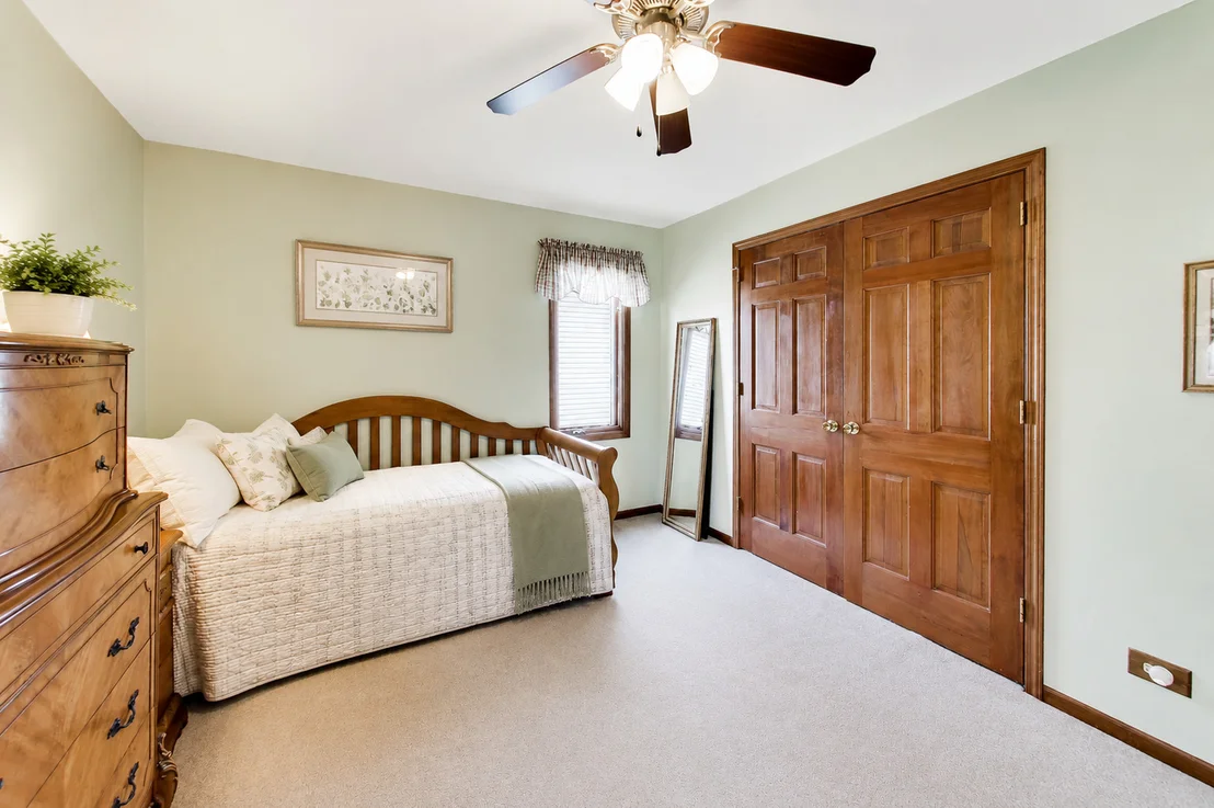 Photo of 1265 N Scarlet Drive