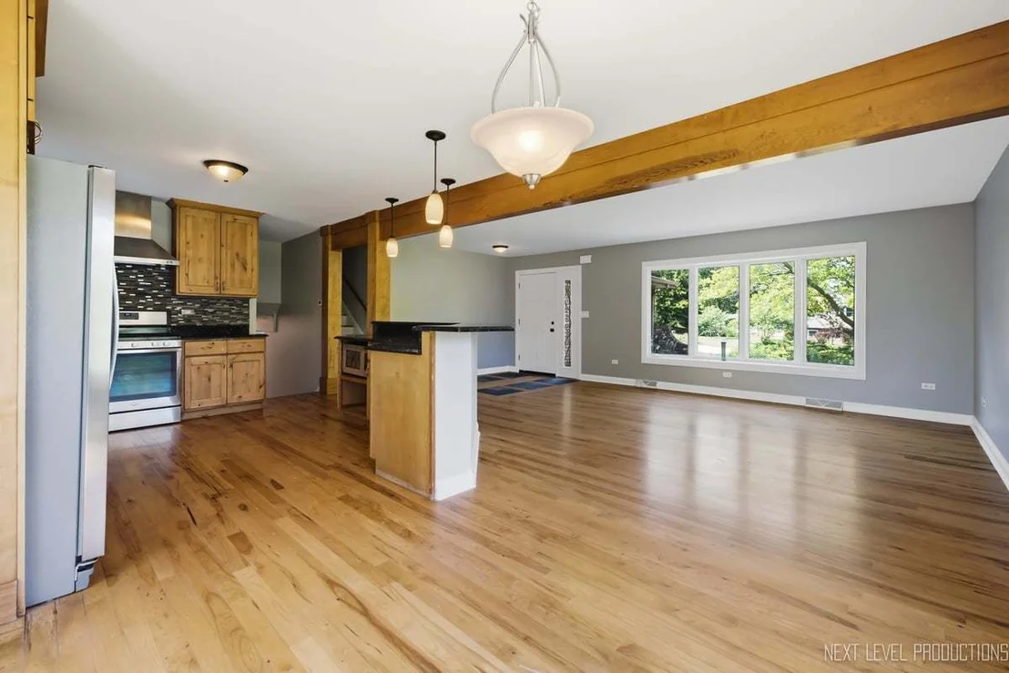 Photo of 4N849 White Pine Lane