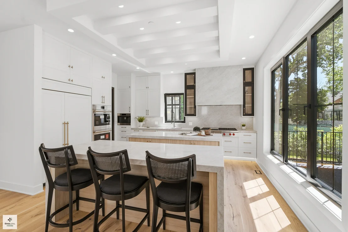 Photo of 424 Forest Edge Drive