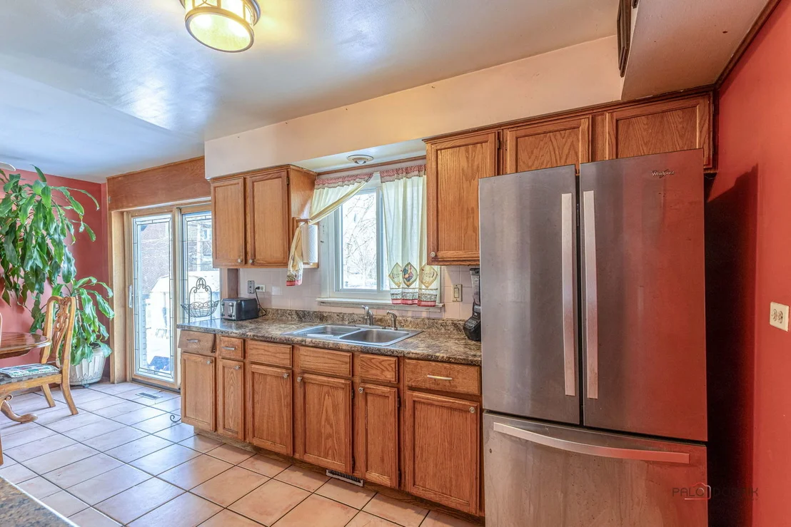 Photo of 908 E Central Road