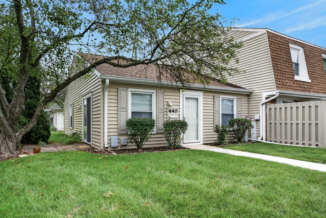 Photo of Unit 0 at 440 Lear Court