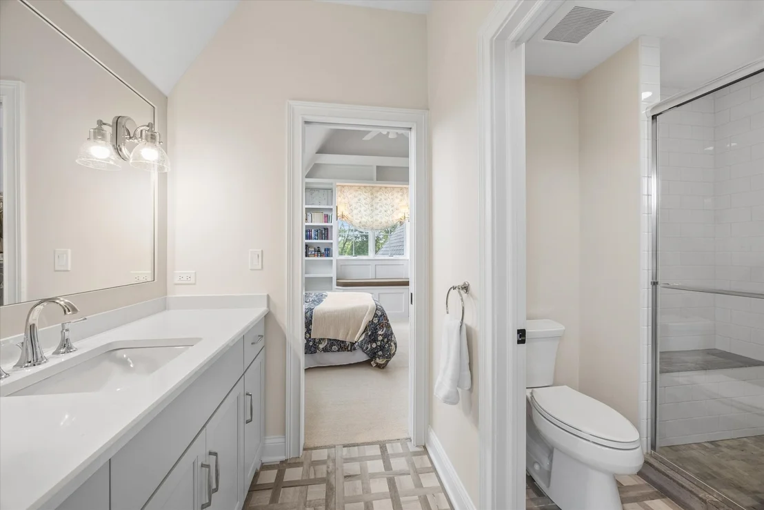 Photo of 1561 Hawthorne Lane