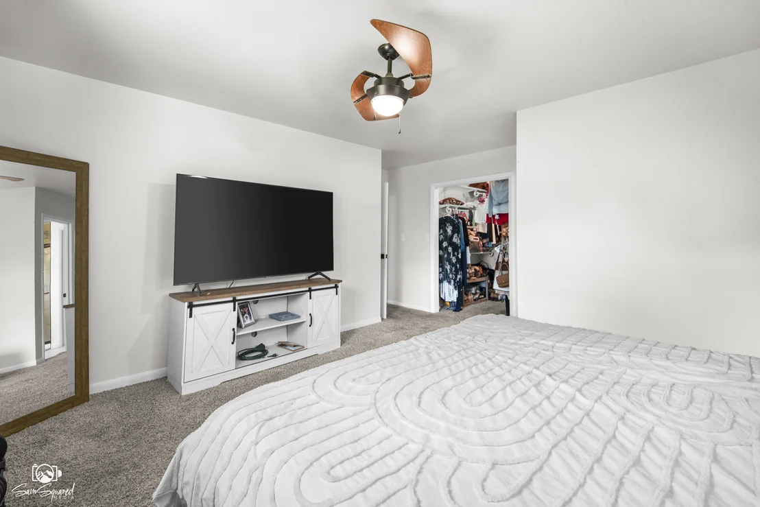 Photo of 856 N Western Hills Drive