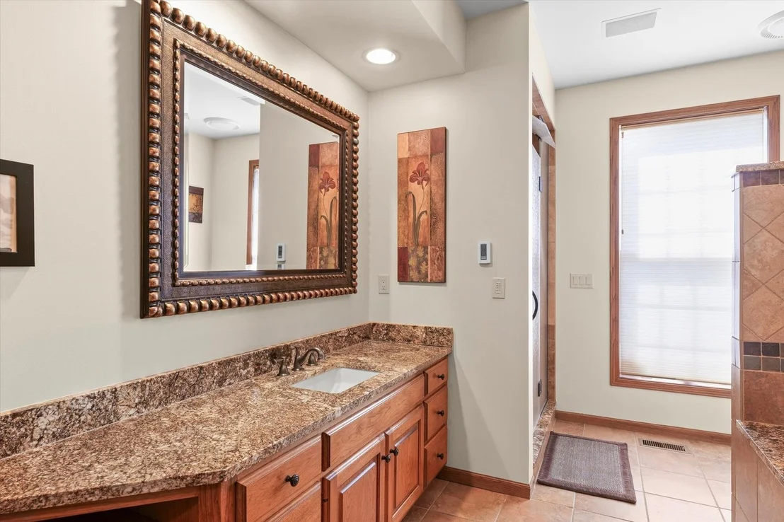Photo of 2204 Edgewater Place