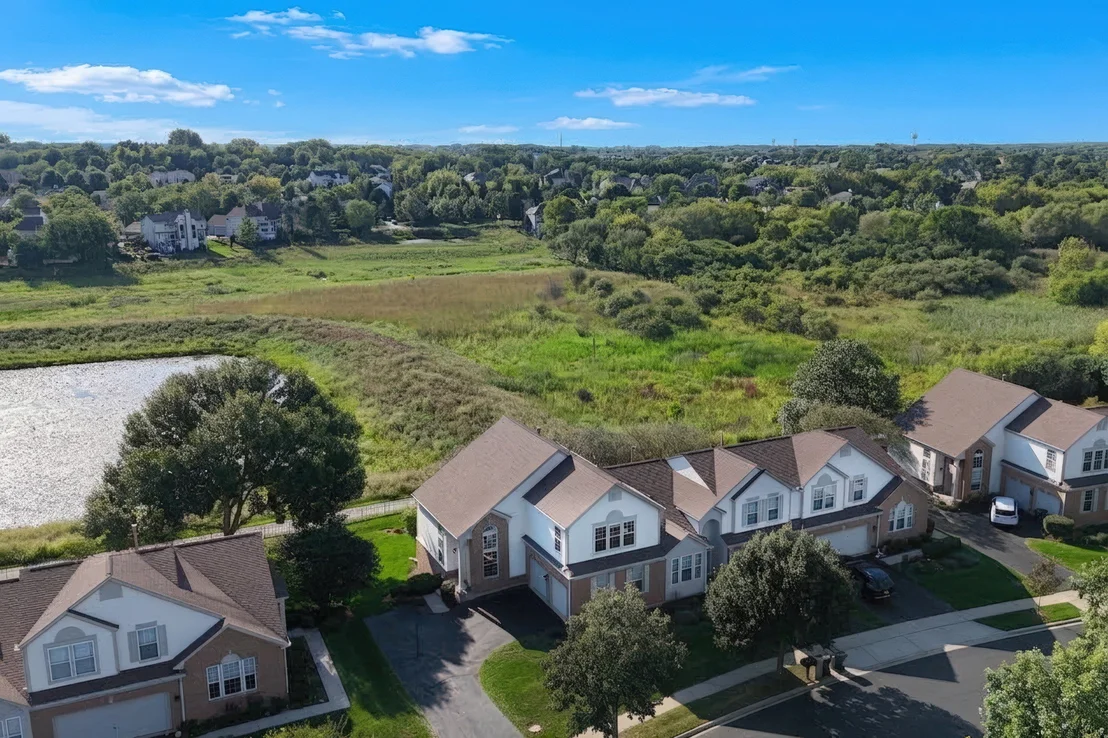 Photo of 2833 Waterfront Avenue