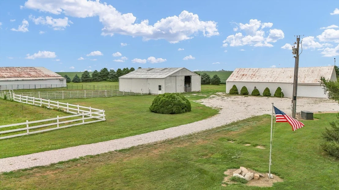 Photo of 425 County Road 1575 E