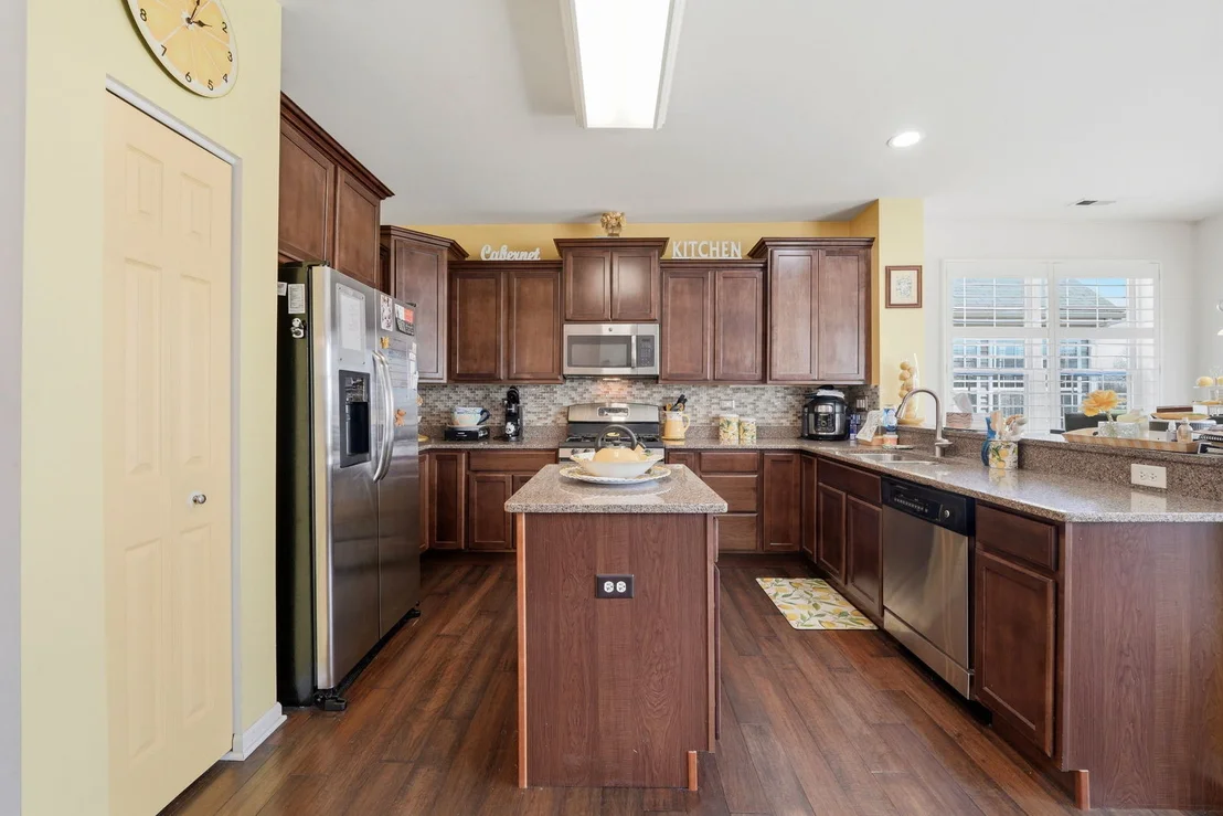 Photo of 561 Autumn Circle