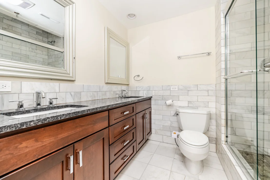 Photo of Unit 2G at 1327 W Washington Boulevard