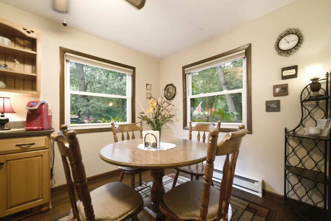 Photo of 330 S 5000w Road