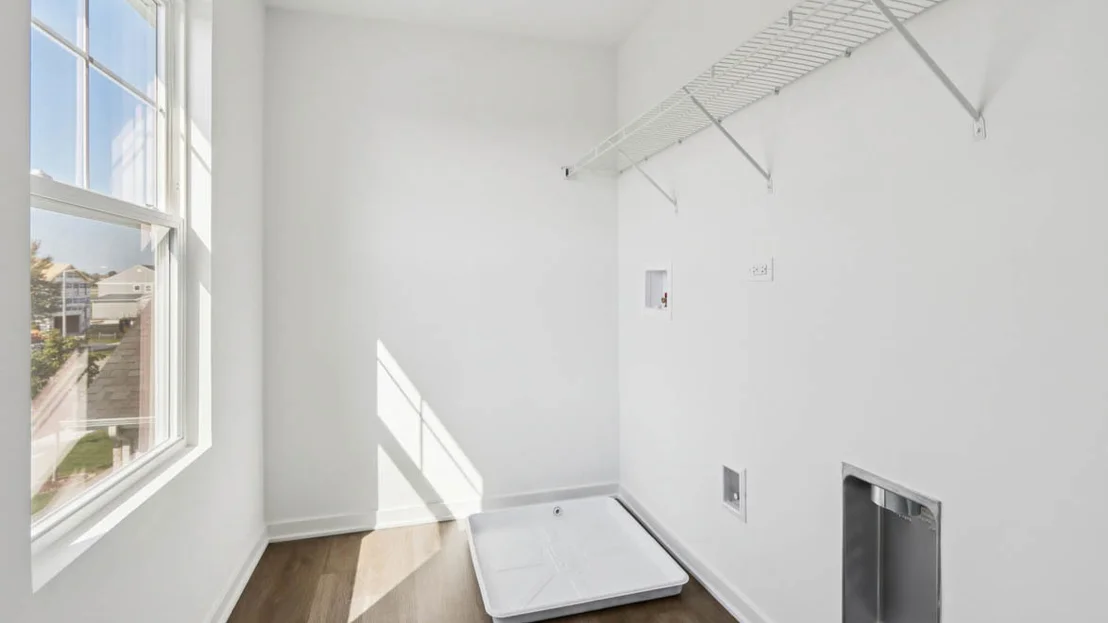Photo of 985 Emerald Drive