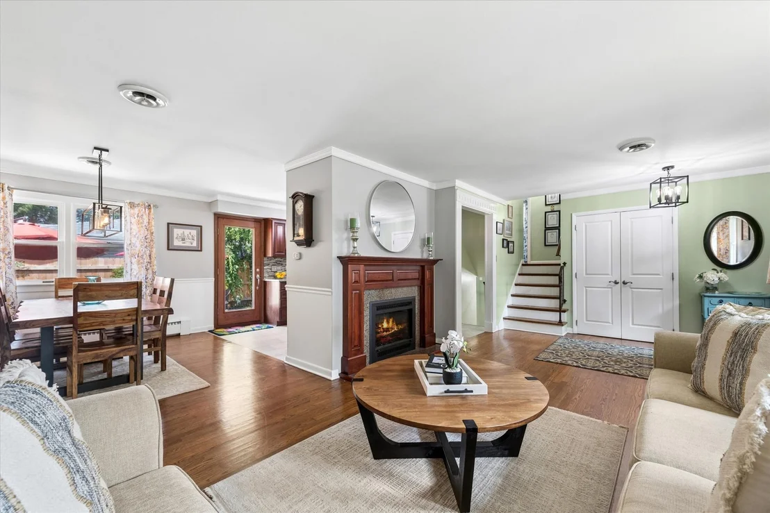 Photo of 1041 Longmeadow Drive