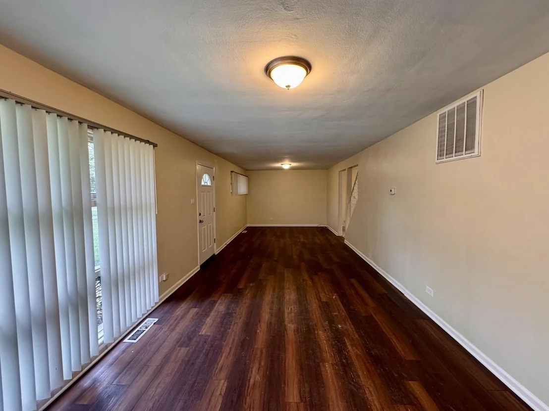 Photo of 17318 Walter Street