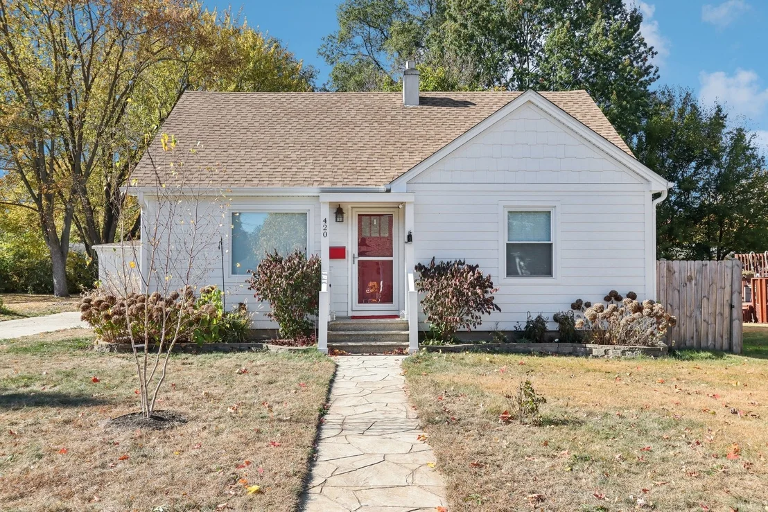 Photo of 420 Willow Road