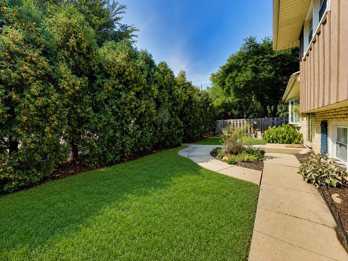 Photo of 116 W Central Road