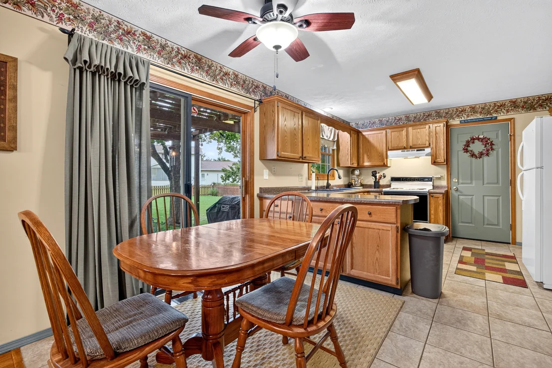 Photo of 1208 Royal Pointe Drive