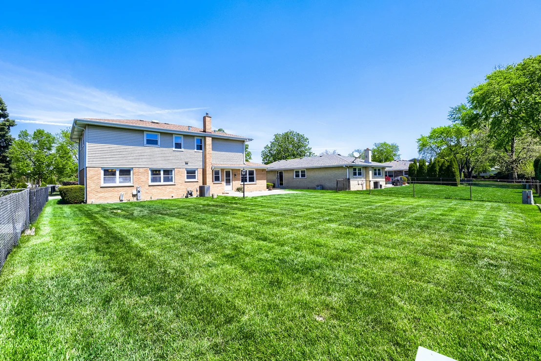 Photo of 1111 W Ash Drive