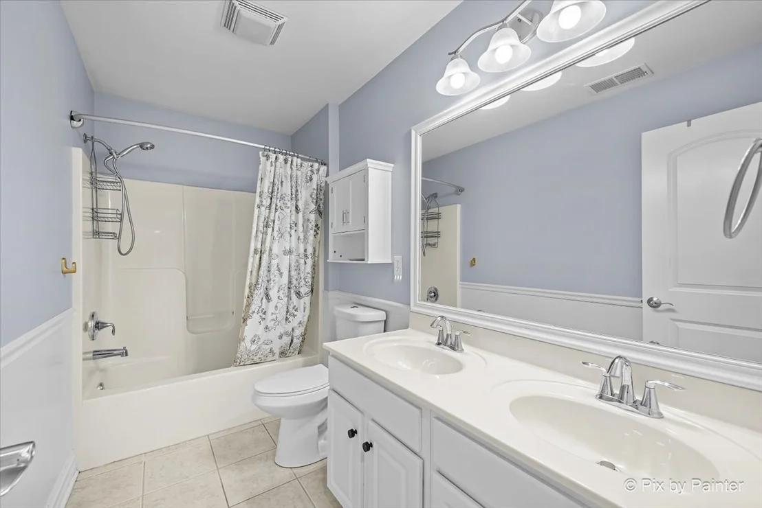 Photo of 647 Bennett Drive