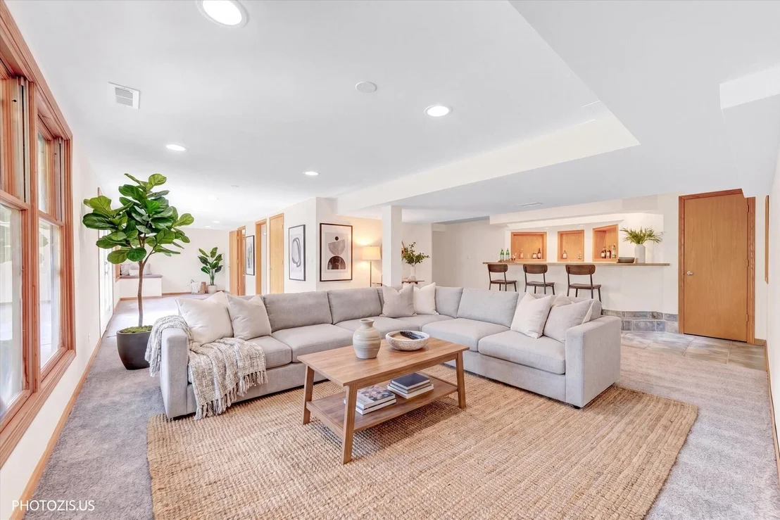 Photo of 970 Ponderosa Lane