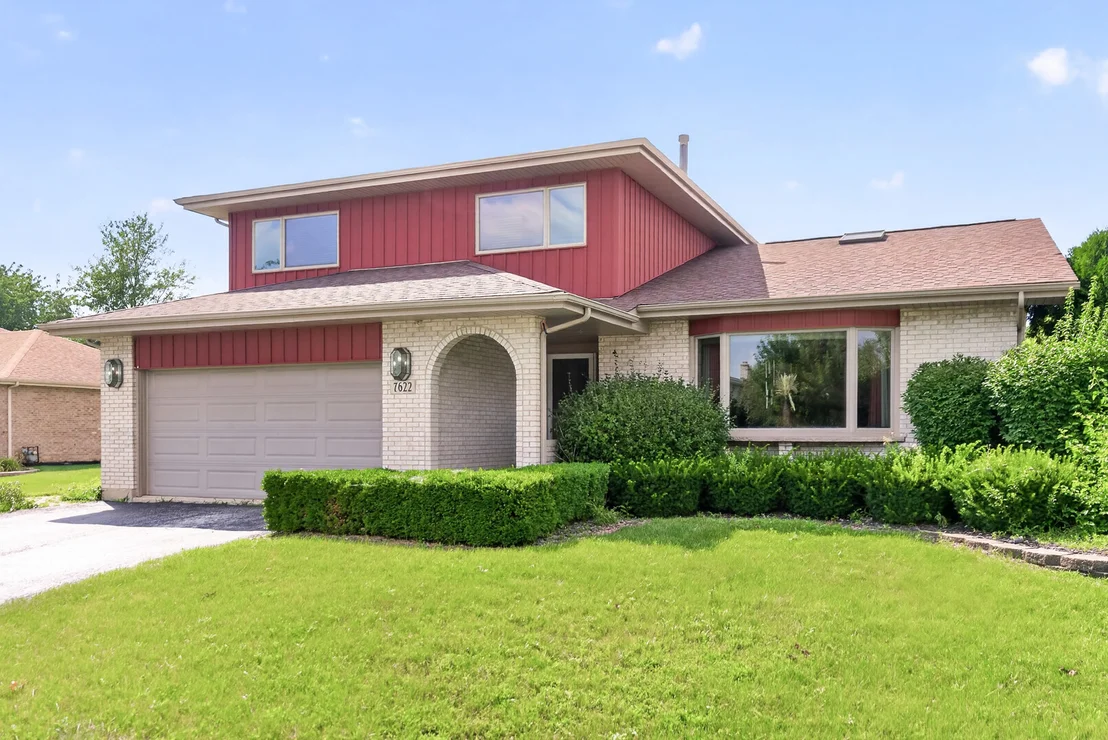Photo of 7622 W Lakeside Drive