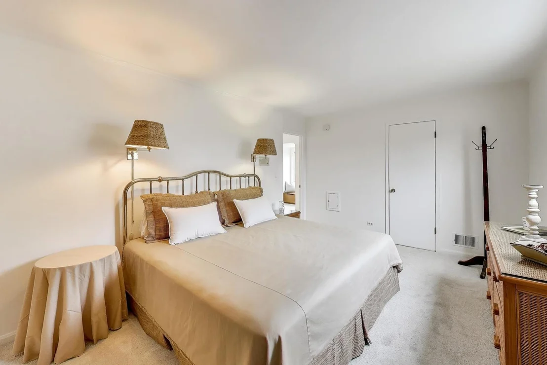 Photo of 1135 Buttonwood Lane