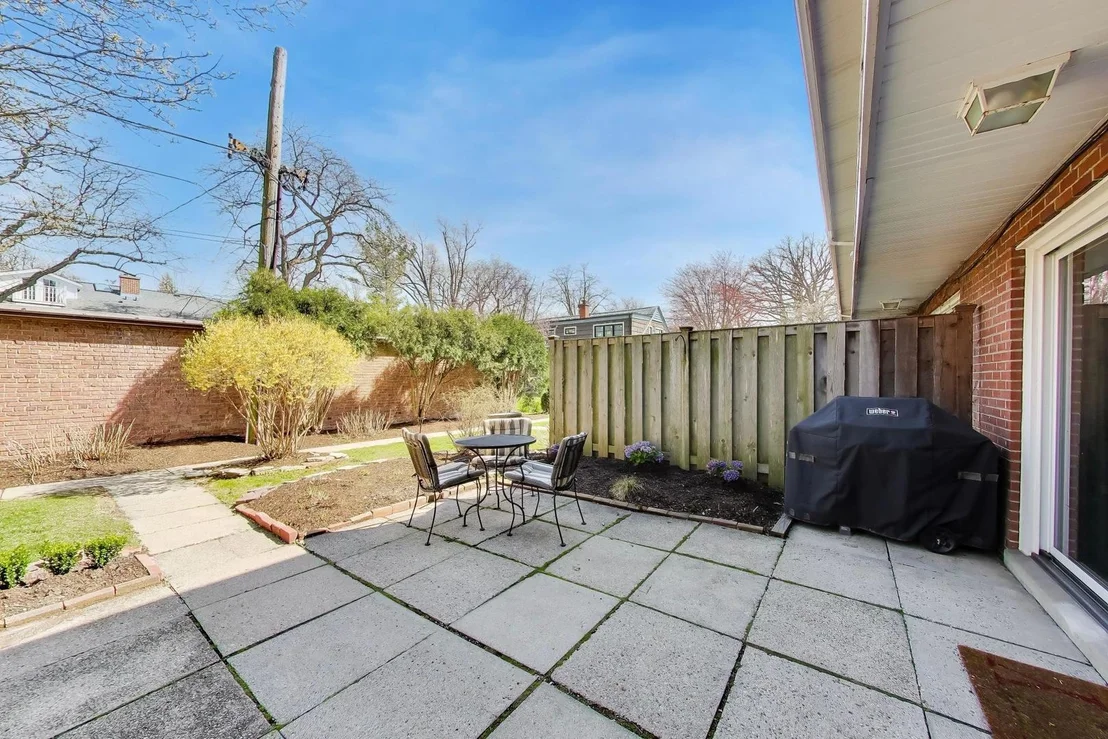 Photo of Unit 0 at 320 Linden Avenue