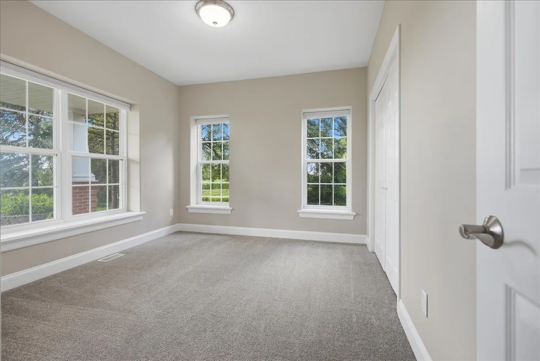 Photo of 2202 Bloomingdale Road