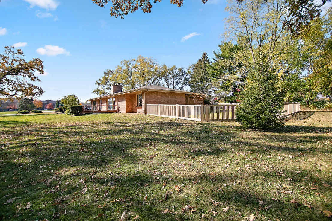 Photo of 1305 OAKTREE Lane