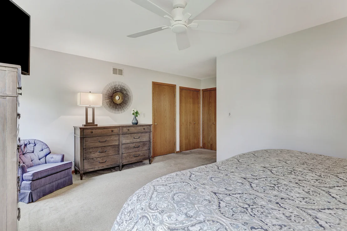 Photo of 4261 Oak Knoll Lane