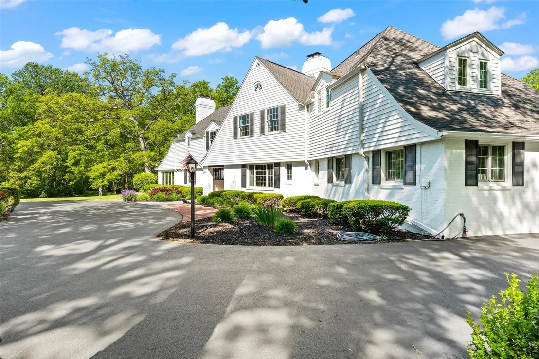 Photo of 27 Hickory Lane