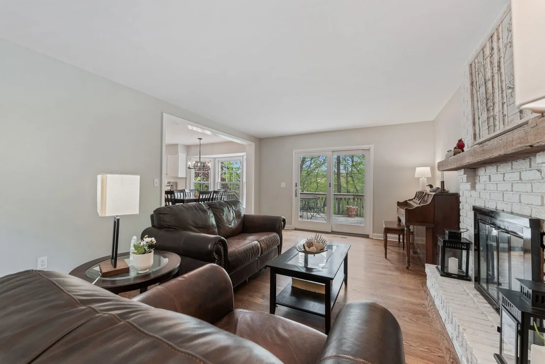 Photo of 635 Oakview Drive