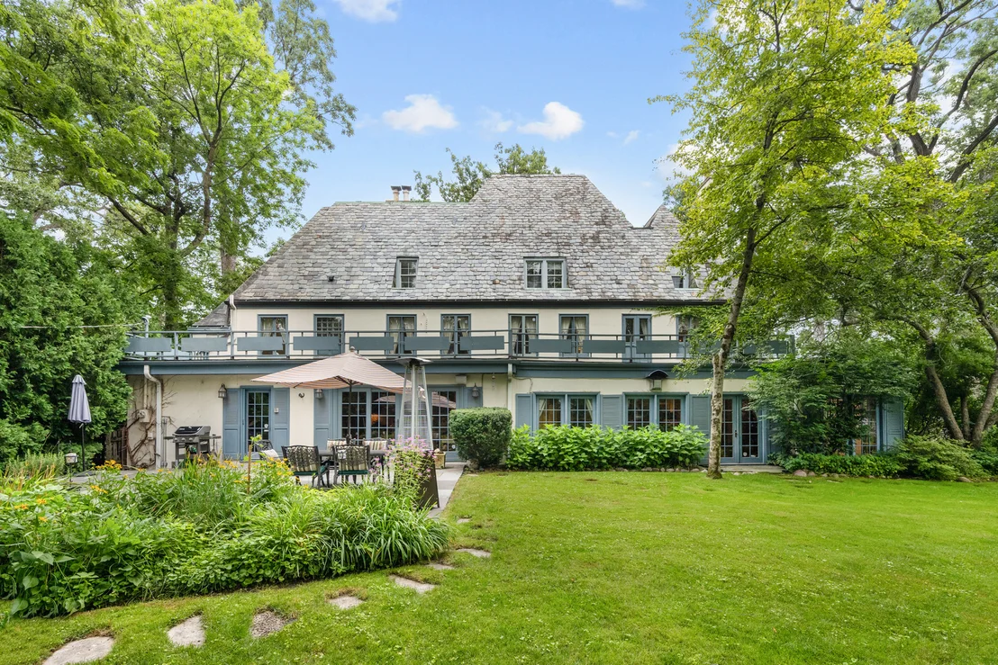 Photo of 908 Elm Place