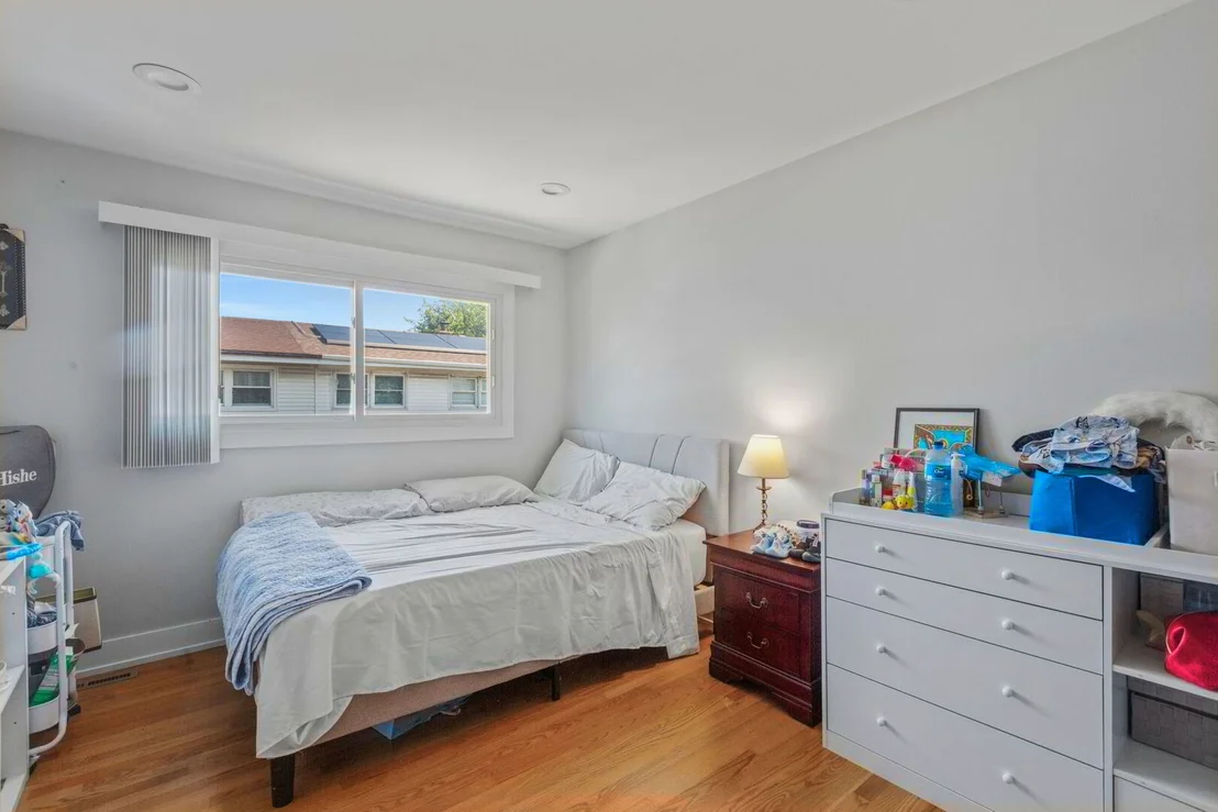 Photo of Unit B at 8914 Robin Drive