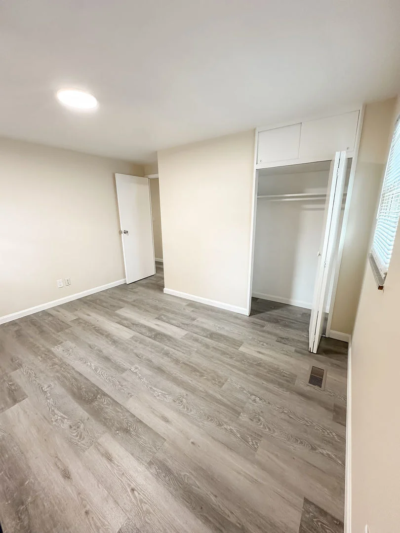 Photo of 810 Fairoaks Drive