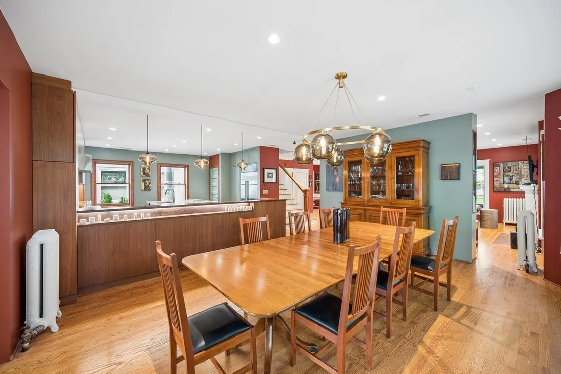 Photo of 1101 Forest Avenue