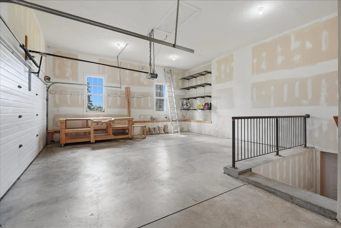 Photo of 2202 Bloomingdale Road