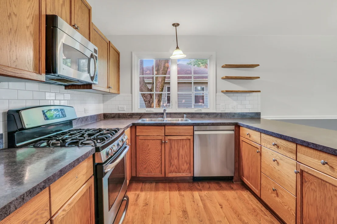 Photo of 1612 N Leonard Avenue
