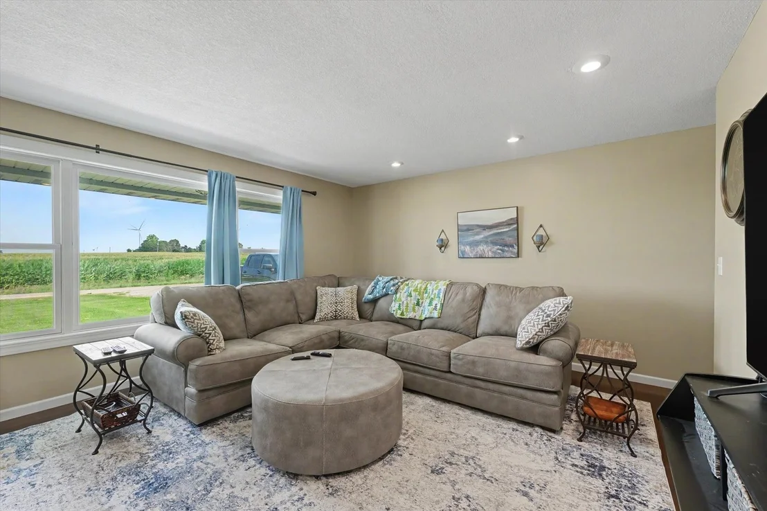 Photo of 2499 County Road 2600